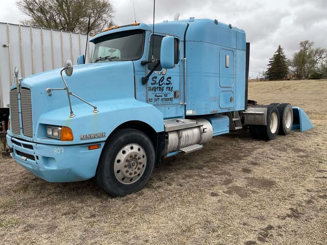 Image of Kenworth T600 equipment image 2