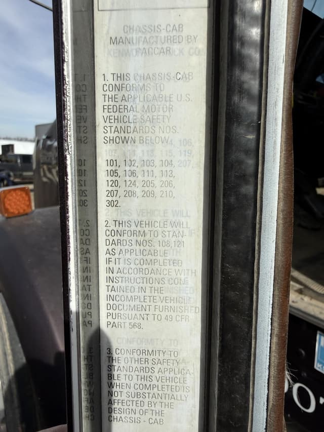 Image of Kenworth T800 equipment image 3