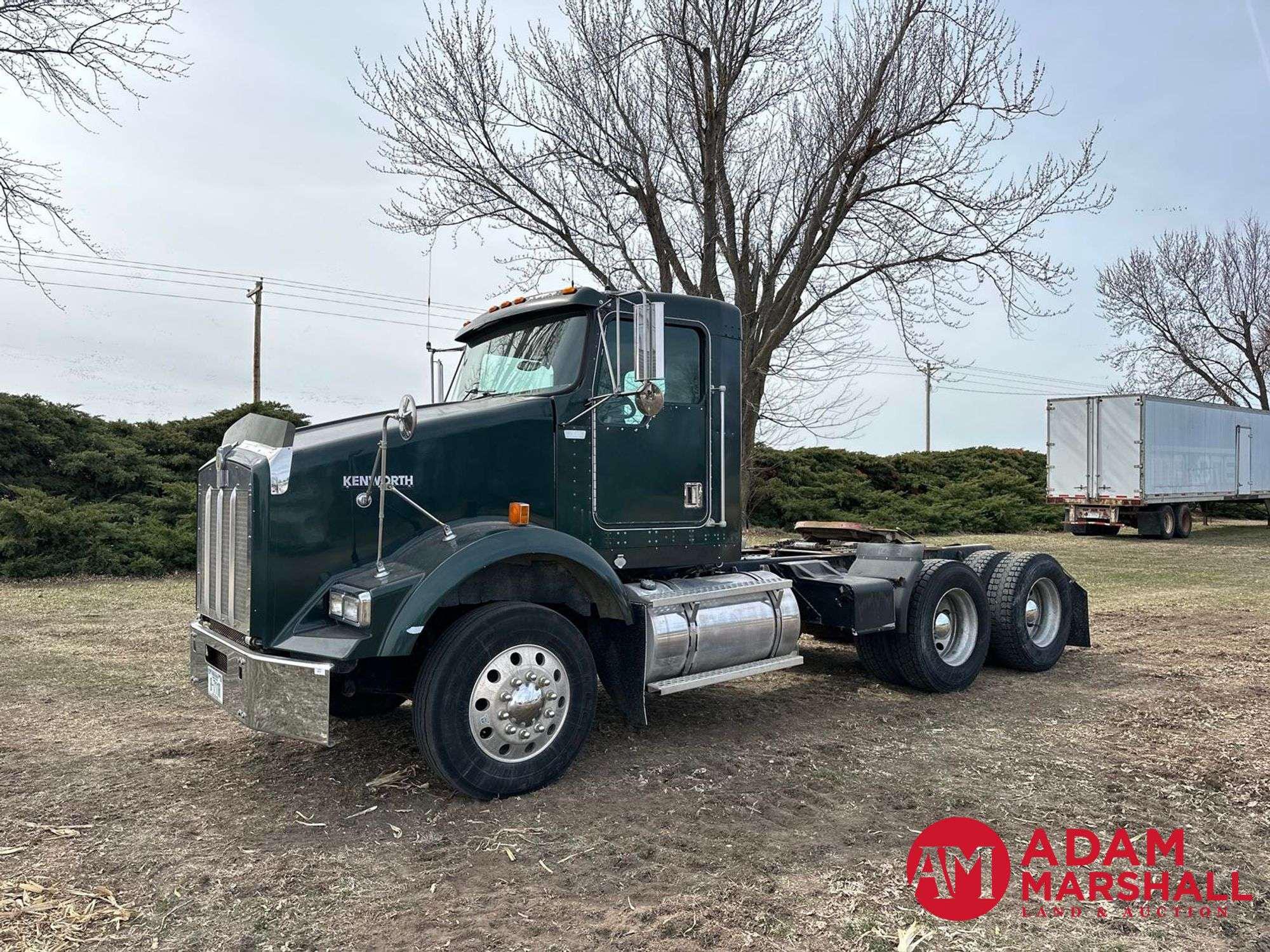 Main image Kenworth T800