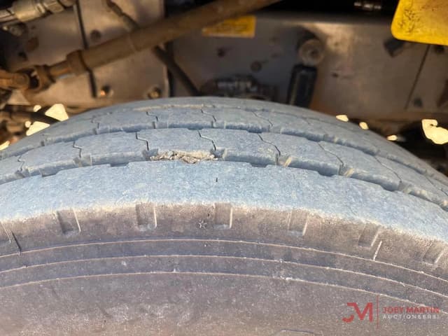 Image of Kenworth T800 equipment image 3