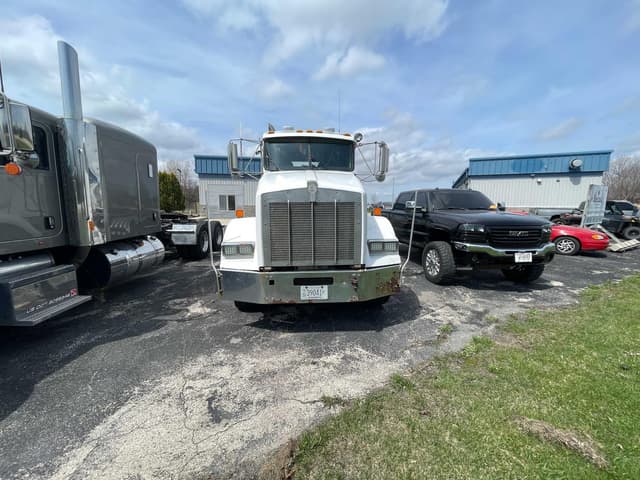 Image of Kenworth T800 equipment image 1