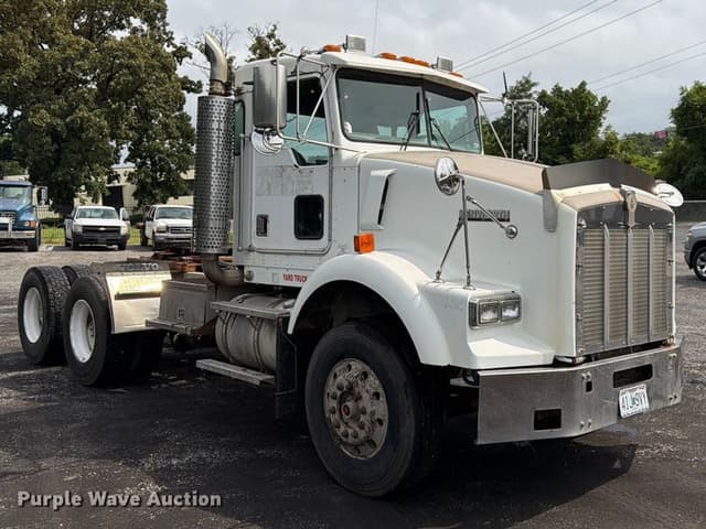 Image of Kenworth T800 equipment image 2