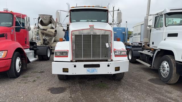 Image of Kenworth T800 equipment image 1