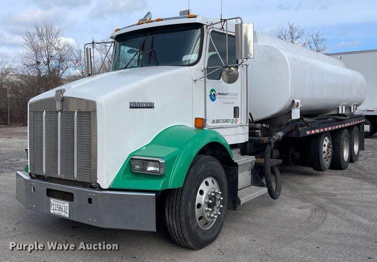 Main image Kenworth T800