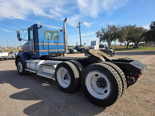 Image of Kenworth T800 equipment image 3