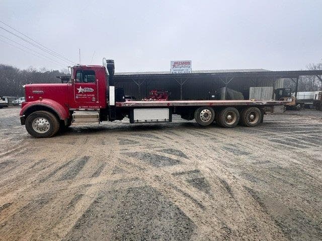 Image of Kenworth W900 equipment image 3