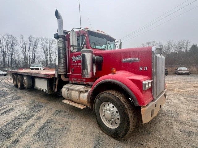 Image of Kenworth W900 equipment image 4