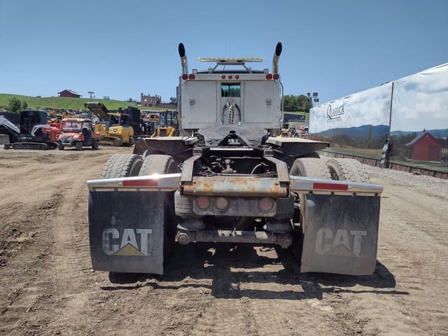 Image of Kenworth W900 equipment image 3