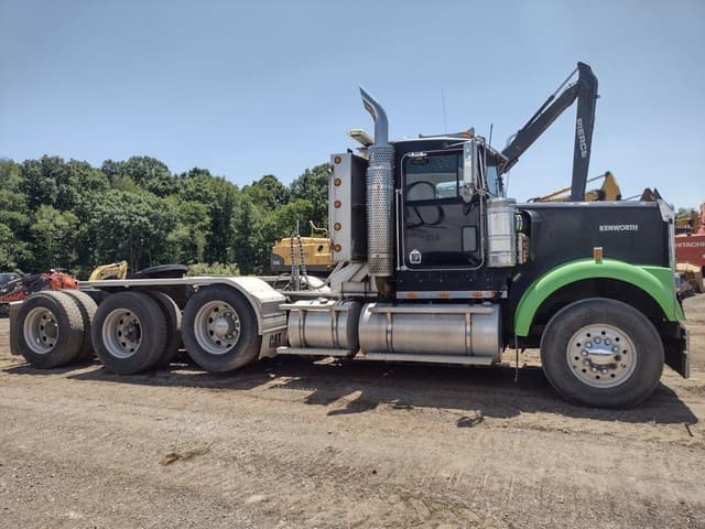 Image of Kenworth W900 equipment image 2