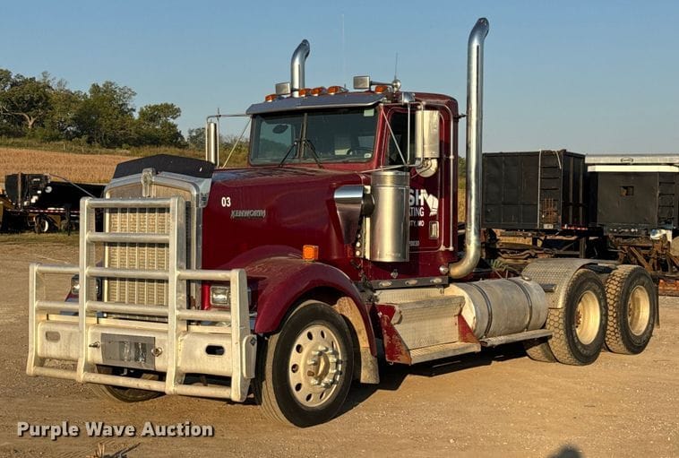 1997 Kenworth W900 Equipment Image0