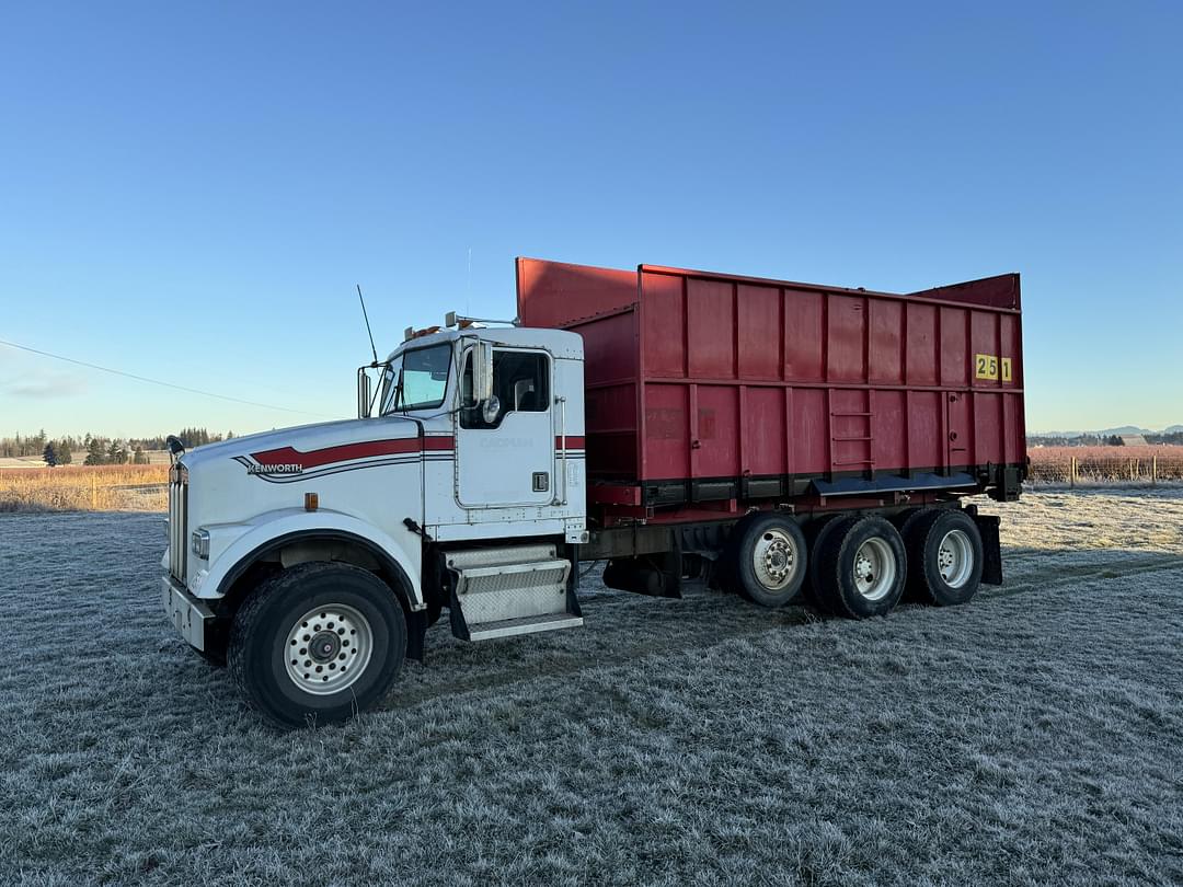 Image of Kenworth W900 Primary image