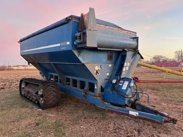 Image of Kinze 1040 equipment image 4
