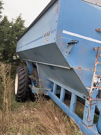 Image of Kinze 1040 equipment image 3