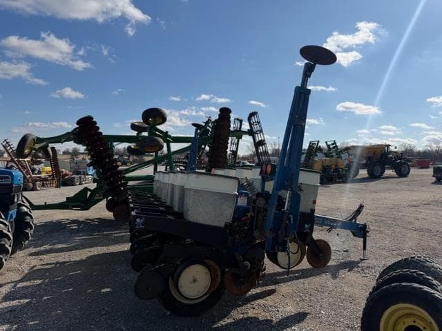 Image of Kinze 2000 equipment image 4