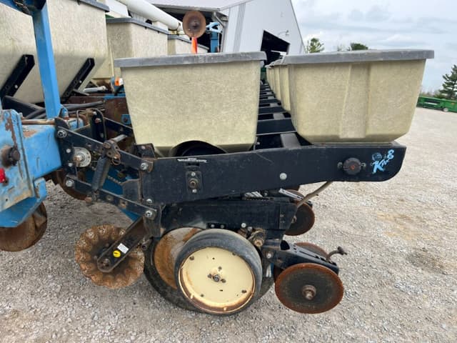 Image of Kinze 2000 equipment image 4