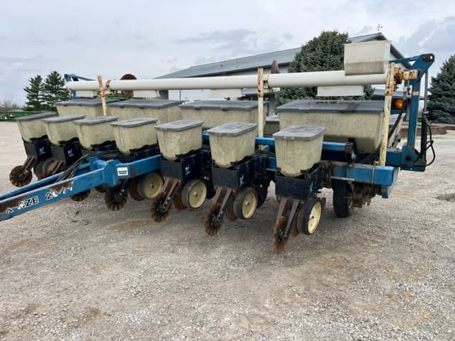 Image of Kinze 2000 equipment image 1