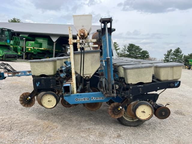 Image of Kinze 2000 equipment image 3