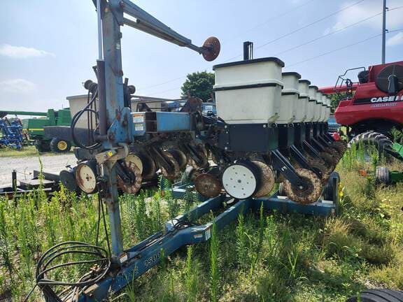 Image of Kinze 2500 equipment image 2