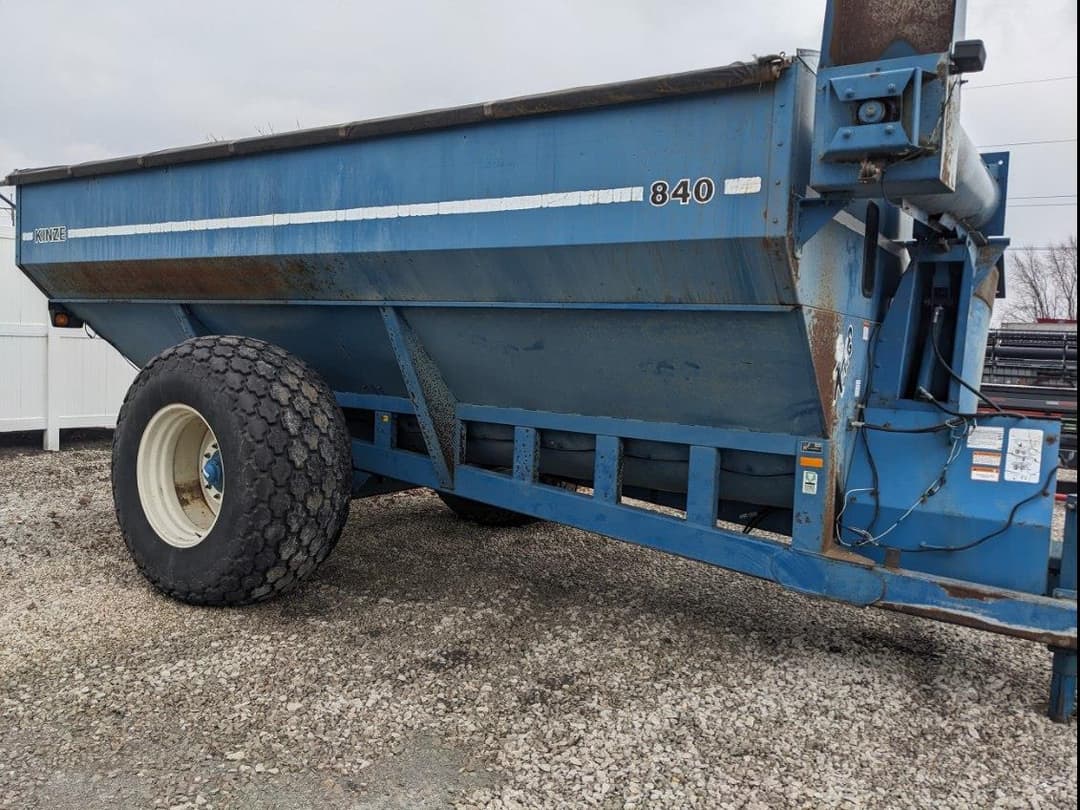 Image of Kinze 840 Image 1