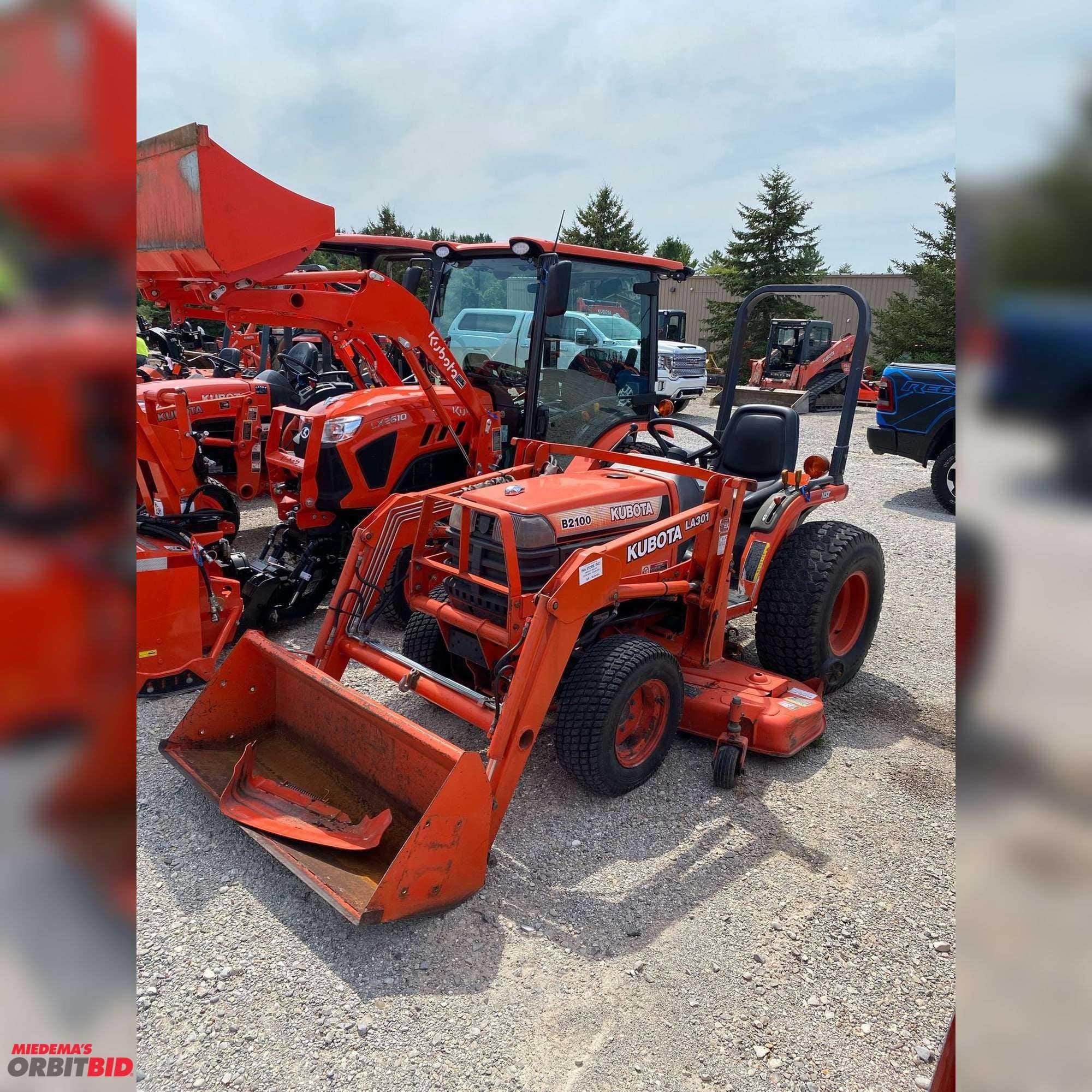 Main image Kubota B2100
