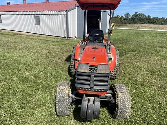 Image of Kubota B2400 equipment image 3