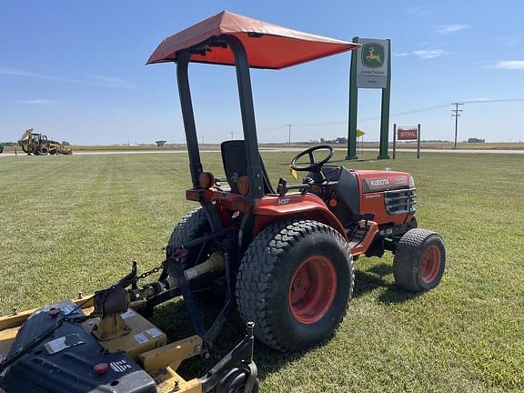 Image of Kubota B2400 equipment image 4