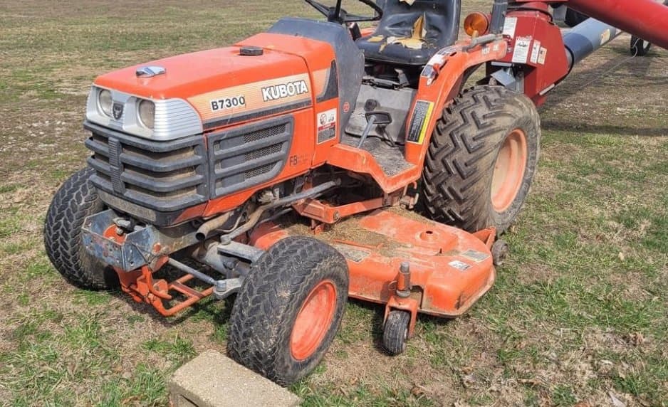 Image of Kubota B7300 Primary image