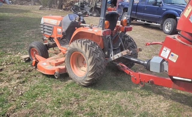 Image of Kubota B7300 equipment image 1