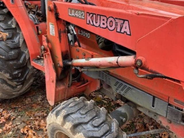 Image of Kubota L3010 equipment image 2