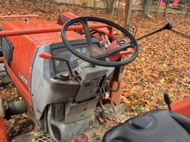 Image of Kubota L3010 equipment image 3