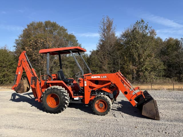Image of Kubota L35 equipment image 1