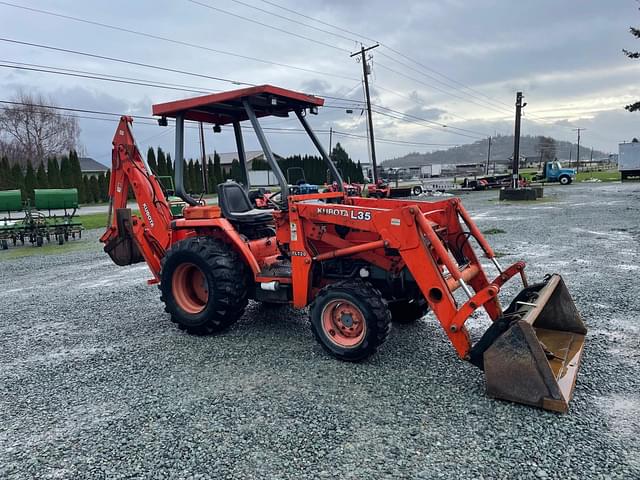 Image of Kubota L35 equipment image 1