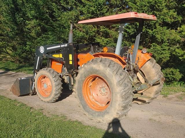 Image of Kubota M7030 equipment image 3