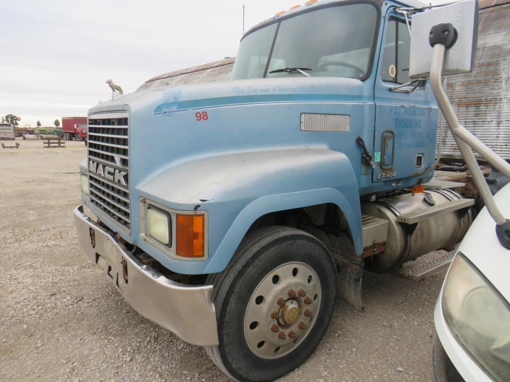 1997 Mack CH600 Equipment Image0