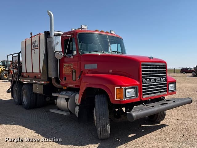 Image of Mack CH613 equipment image 2