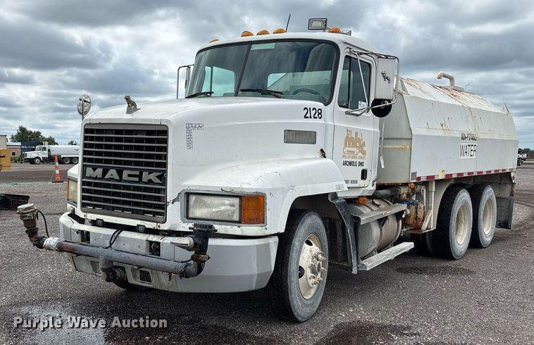 Image of Mack CH613 Primary image