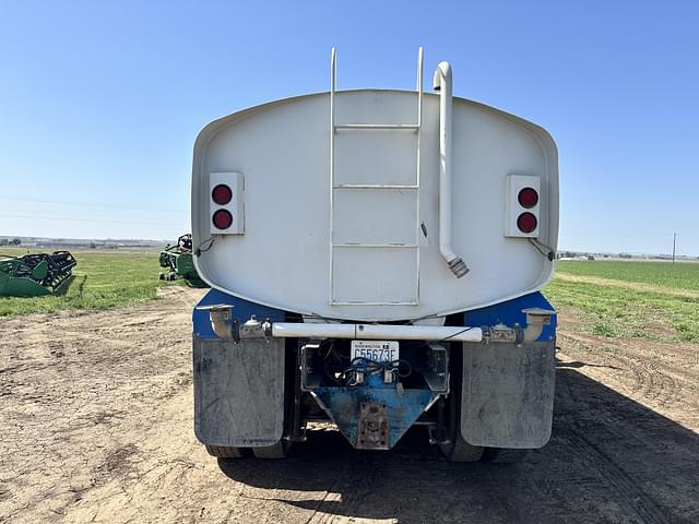Image of Mack CH613 equipment image 4