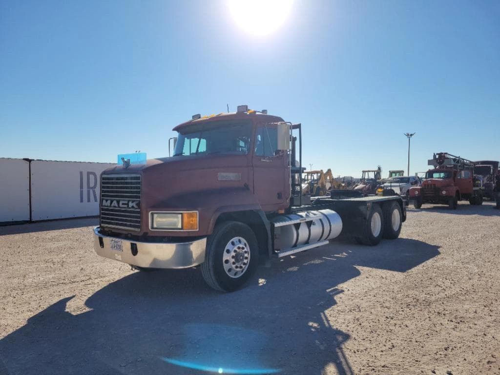 Image of Mack CH613 Primary image