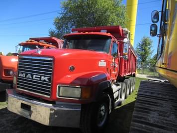 Main image Mack CL700