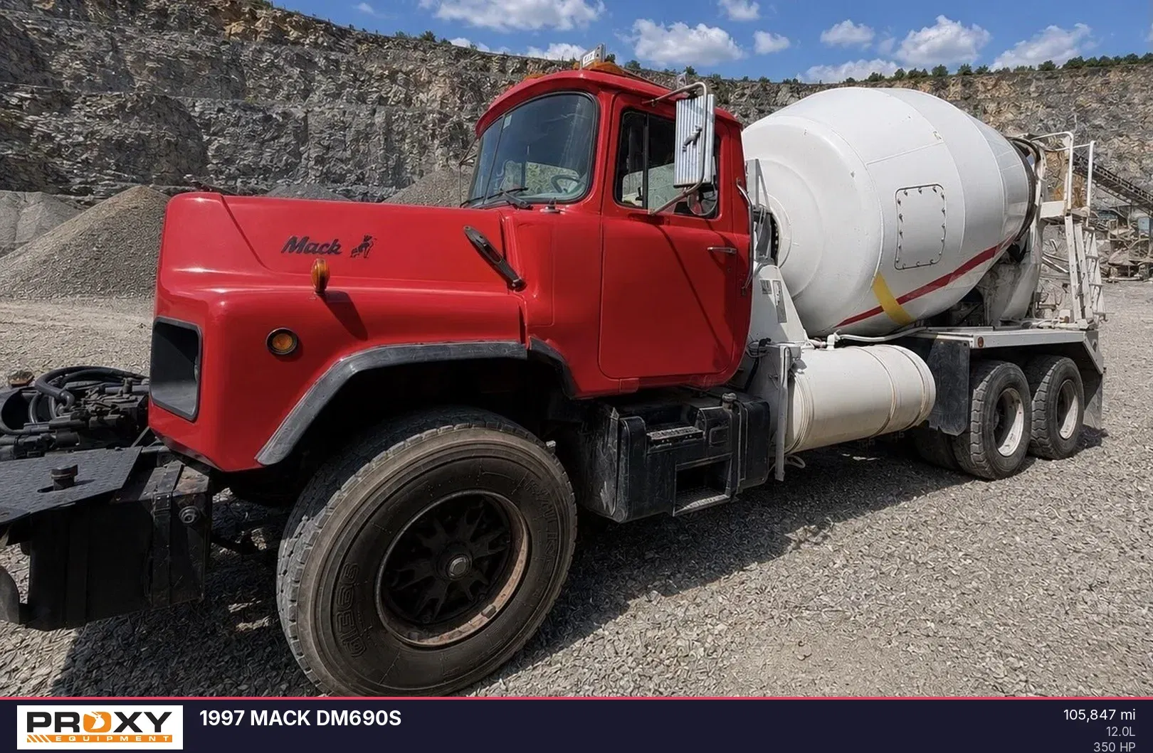 1997 Mack DM690S Equipment Image0