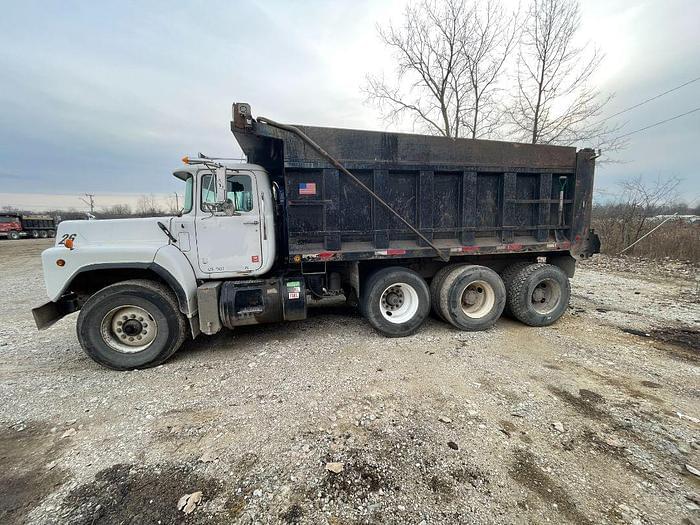 Image of Mack RB688S Primary image