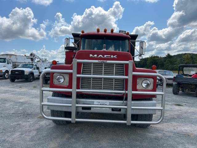 Image of Mack RB688S equipment image 4