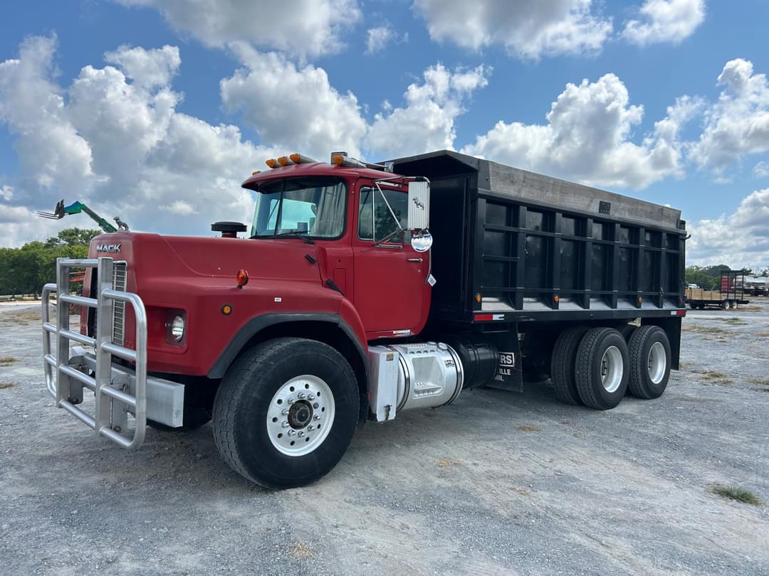 Image of Mack RB688S Primary image