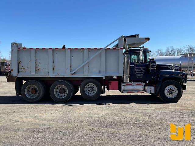 Image of Mack RD688S equipment image 4