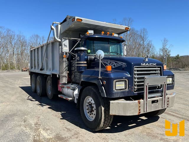 Image of Mack RD688S equipment image 3