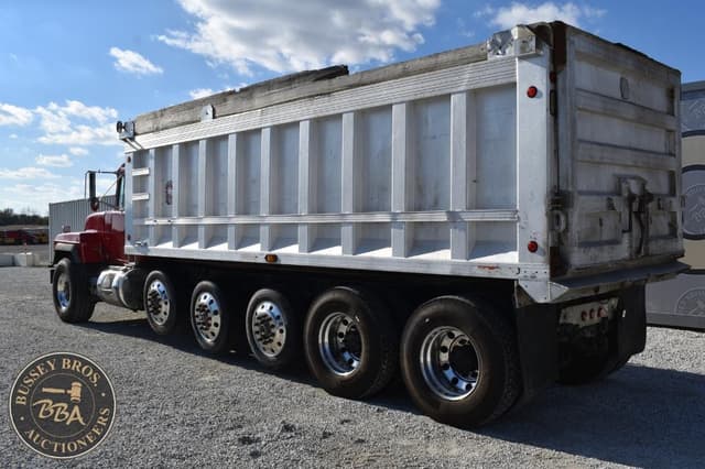 Image of Mack RD688S equipment image 2