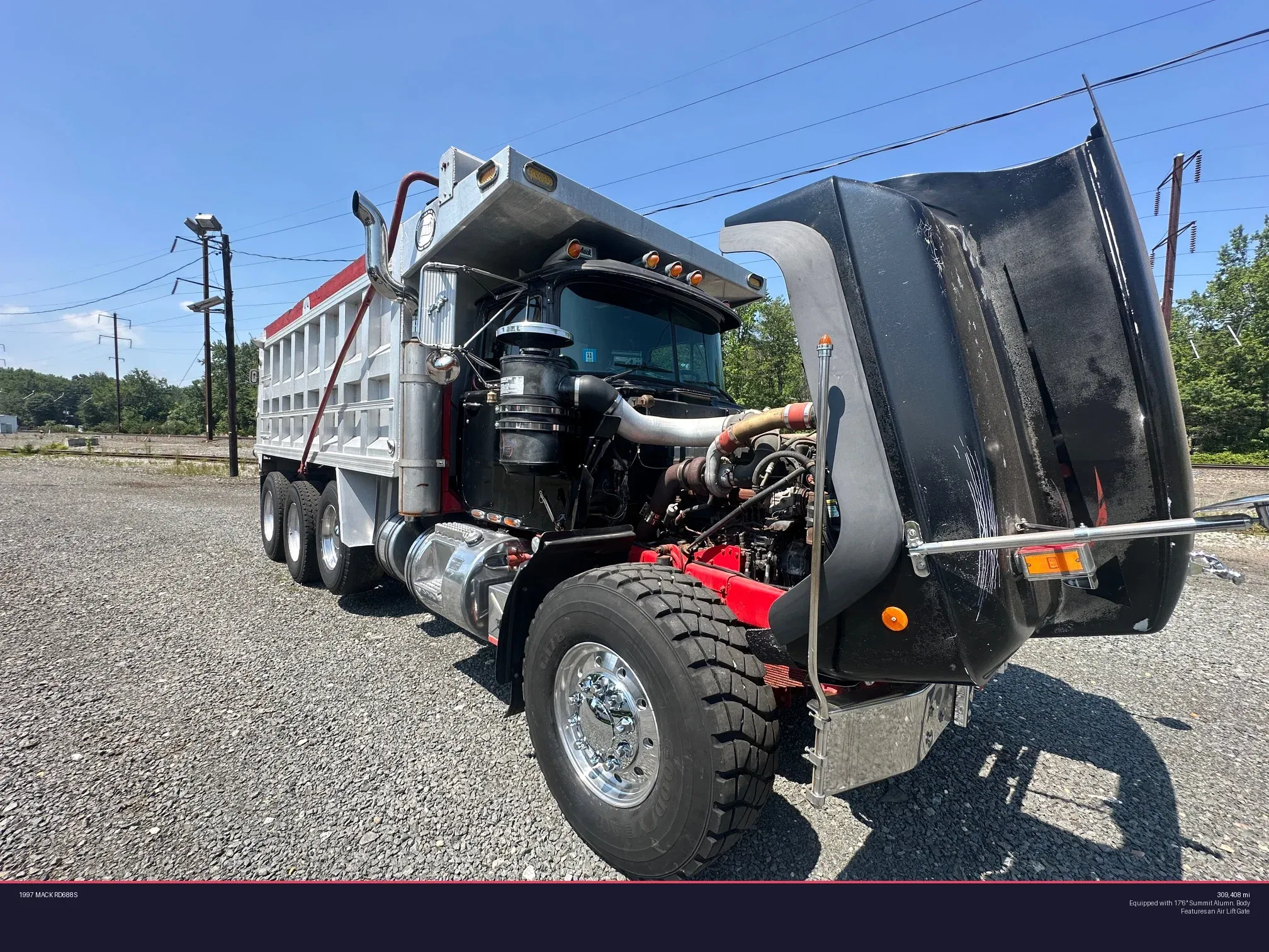 Main image Mack RD688S