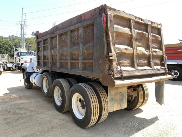 Image of Mack RD688S equipment image 1