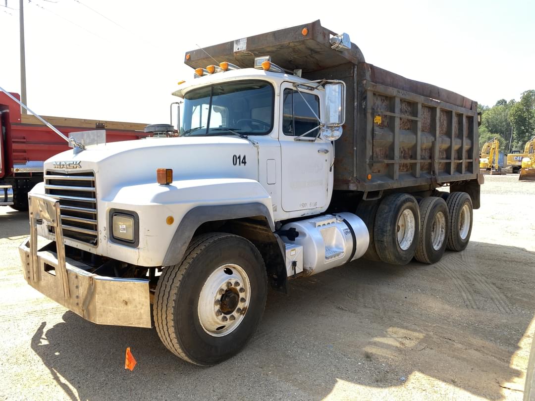 Image of Mack RD688S Primary image