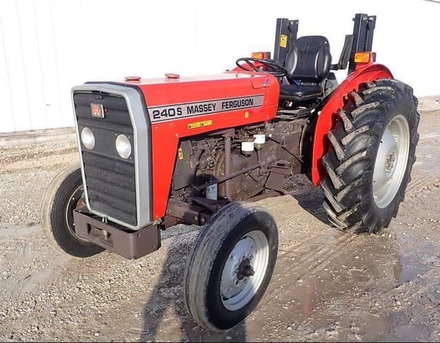 Image of Massey Ferguson 240S equipment image 1